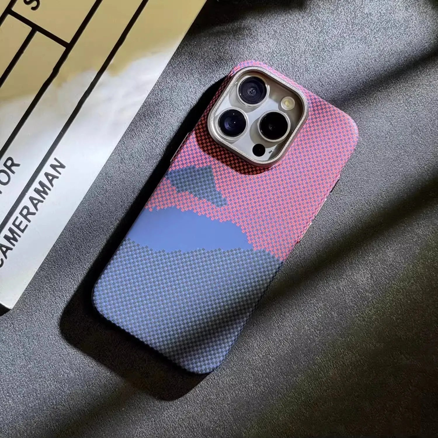 Magnetic Kevlar Carbon Fiber iPhone MagSafe Case - Styleeo
