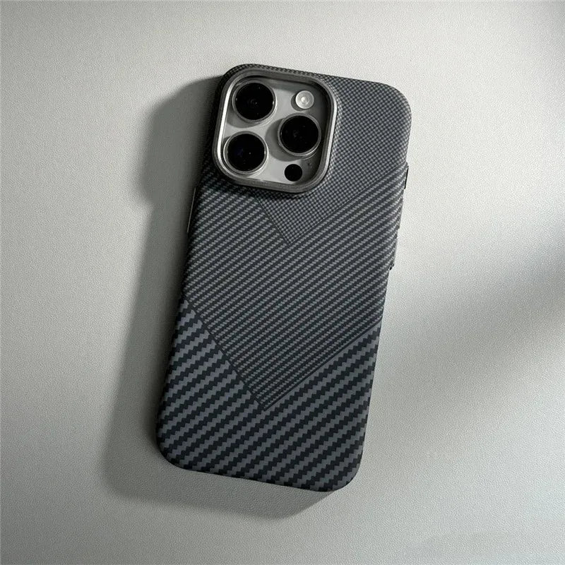 iPhone 16/15/14/13 Carbon Fiber MagSafe Case